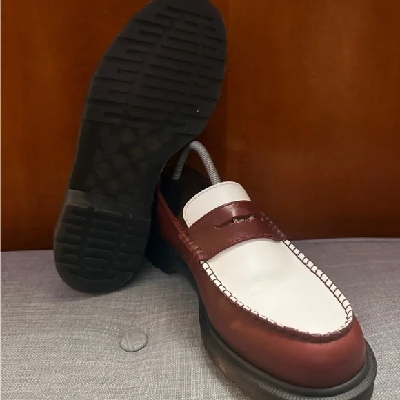 Classic Men's Loafers in Burgundy and White - Picture 5 of 6